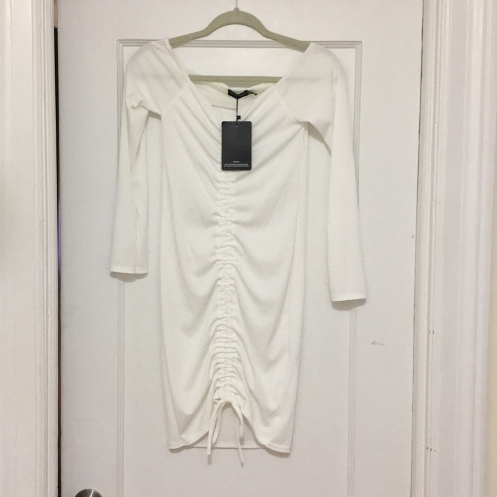 White off-the shoulder long sleeve sexy dress